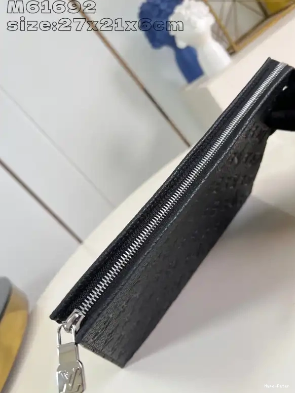 MM VUITTON LOUIS VOYAGE POCHETTE 0608